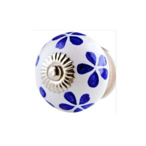 La Finesse Hvid Knop Med Blt Blomsterblad